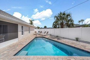 Beheizter Pool