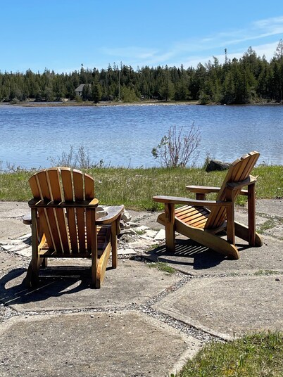 Lakeside BEACH | Kayaks | Economy Stay