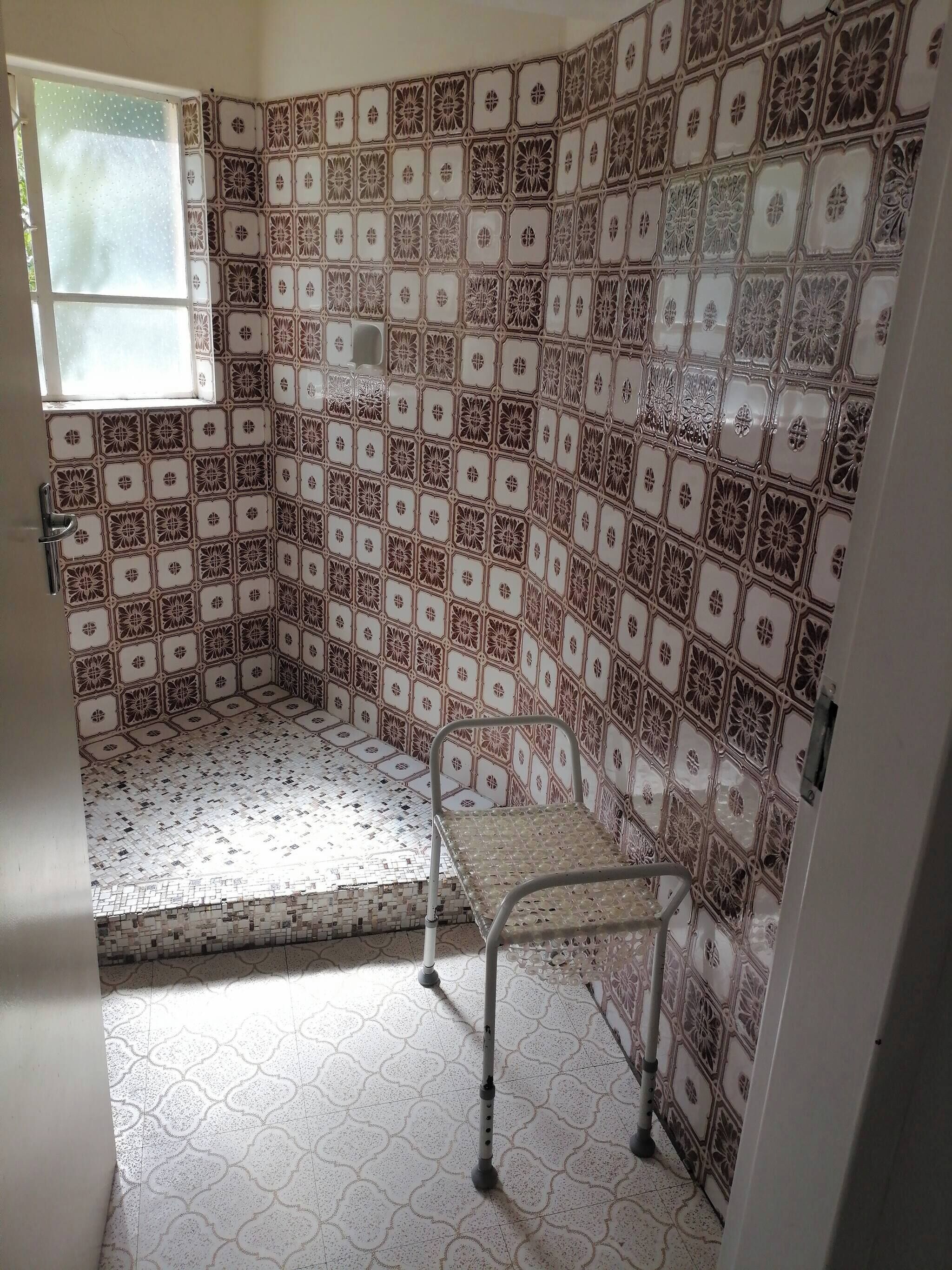 Rom, 4 soverom, røyk, terrasse | Innvendig