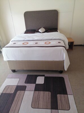 Room, 4 Bedrooms, Smoking, Patio | 4 bedrooms - Room-charming B&B Retreat in Viljoenskro (Moqhaka)