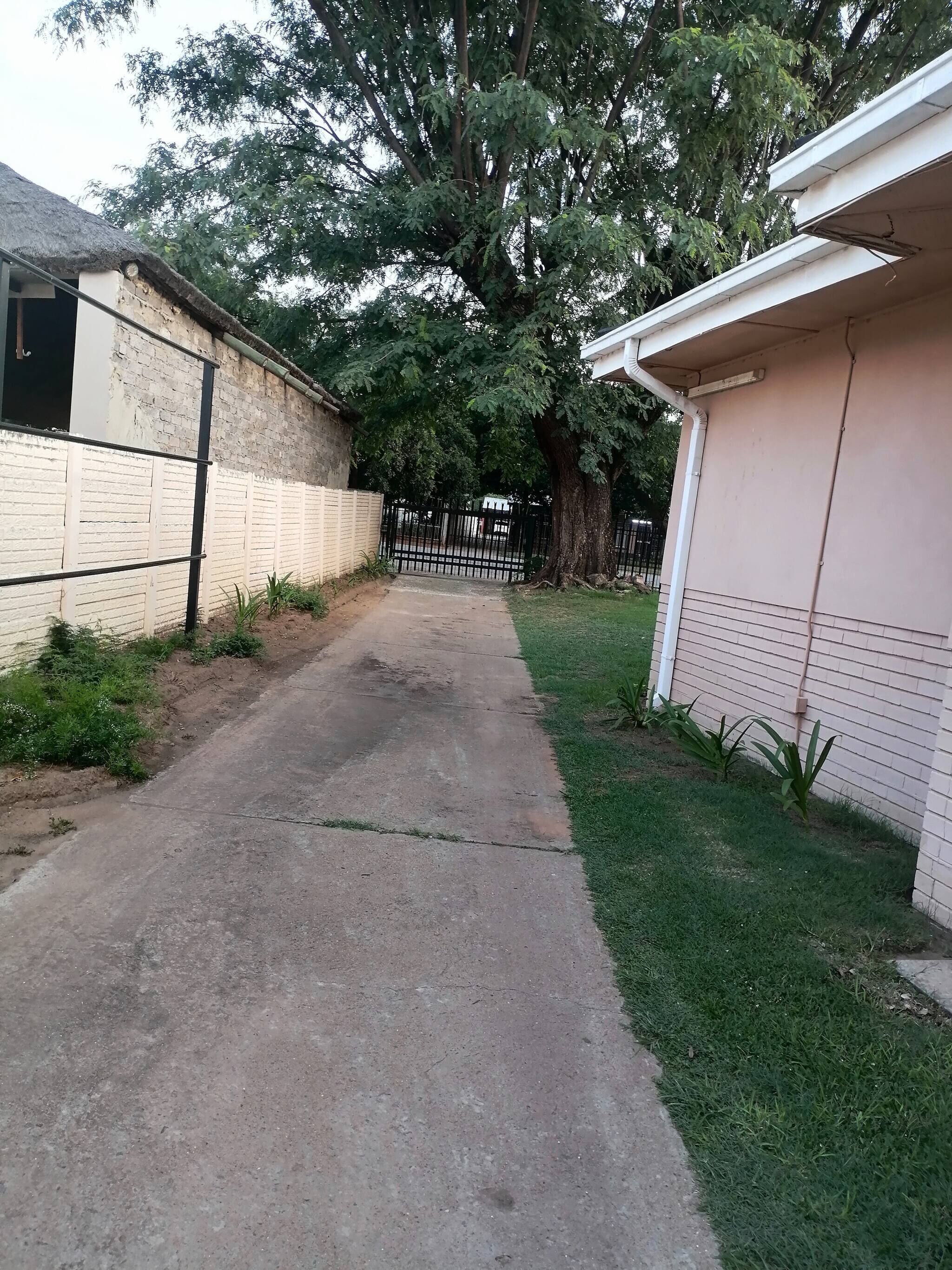 Room, 4 Bedrooms, Smoking, Patio | Property grounds