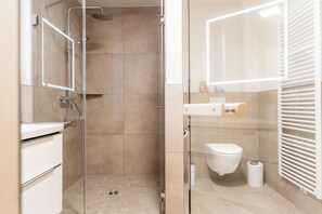 Shower, hair dryer, towels - Sandpiper 1.4. Balcony. Sauna. close to the beach (Kellenhusen)