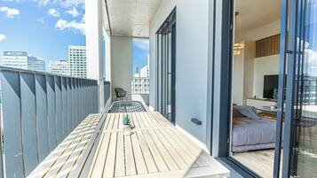 Basic Apartment | Balcony view