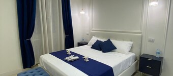 Suites within walking distance of Lake Como