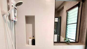 Chambre Double, vue ville | Salle de bain