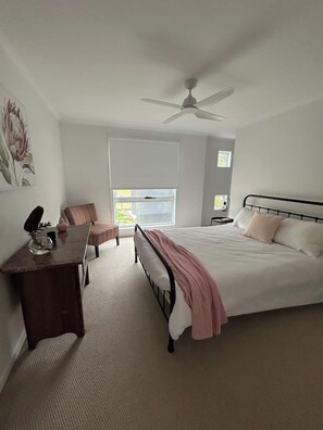 4 bedrooms, WiFi, bed sheets - Roo Views - Linen, Wi-Fi, Pet Friendly, EV charger (Venus Bay)