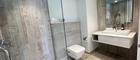Chalet, 3 chambres, vue mer | Salle de bain