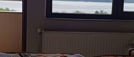 Minibar, in-room safe, free WiFi, bed sheets