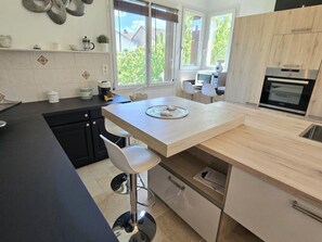 Kylskåp och diskmaskin