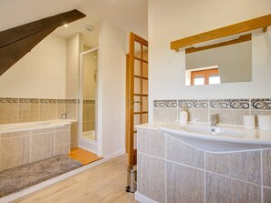 Bathroom - Spacious villa, private pool - 12 guests (Rouffilhac)