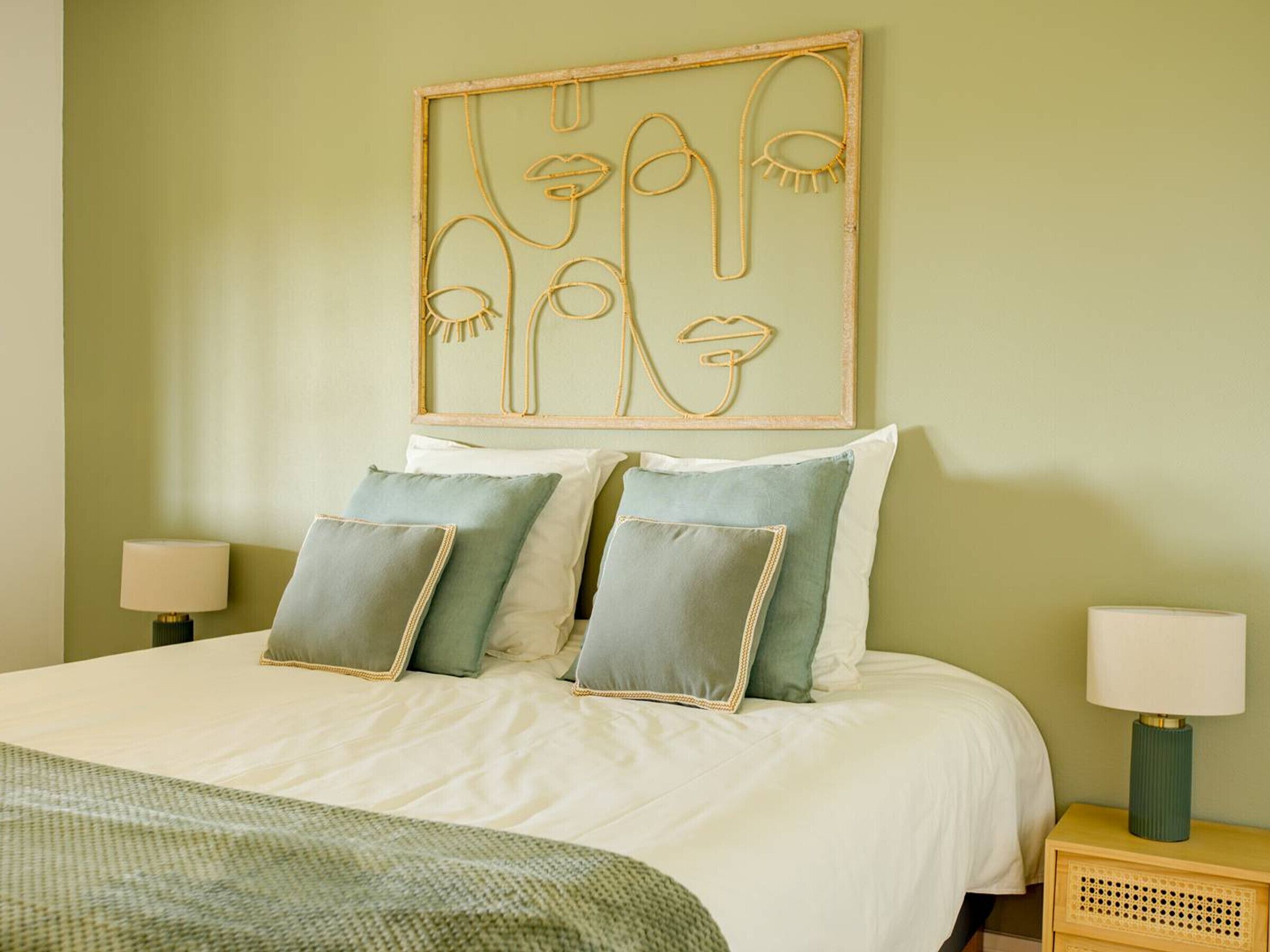 5 habitaciones y wifi gratis 
