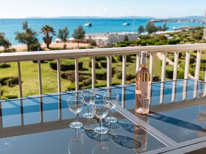 Property grounds - Apartment with AC, sea view - 4 guests (Le Lavandou)
