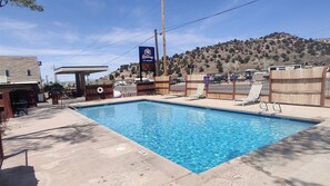 Standard Cabin | Pool