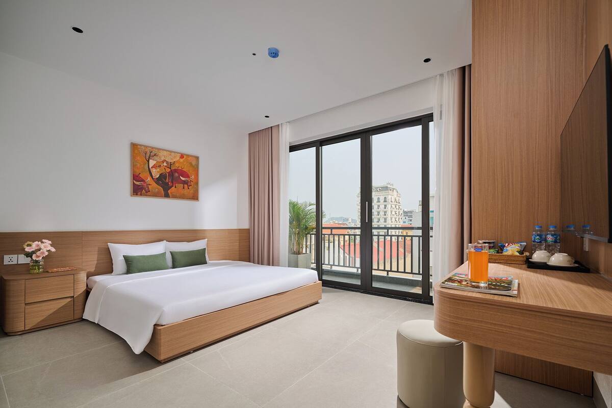 Chambre Double Deluxe, balcon, vue ville | Bureau, Wi-Fi gratuit