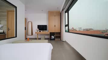 Deluxe Double Room, City View | Desk, free WiFi