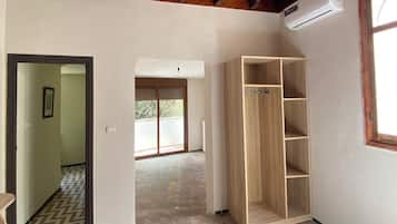 Comfort Triple Room, Balcony, Garden View | Premium bedding, memory foam beds, cribs/infant beds, rollaway beds