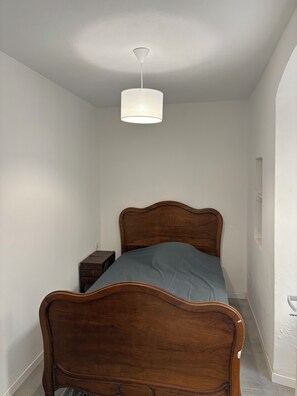 4 chambres, accès au Wi-Fi (inclus), literie fournie