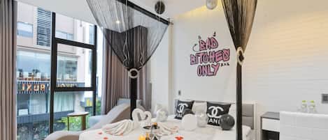 Desk, free WiFi, bed sheets, wheelchair access
