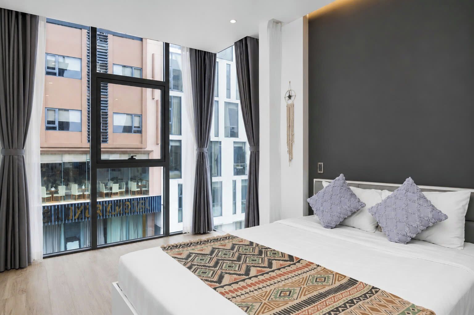 Premier Room City View | 책상, 무료 WiFi, 침대 시트, 휠체어로 이용 가능