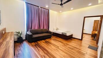 Kamar Double Khas, pemandangan kota | Meja kerja dan Wi-Fi gratis