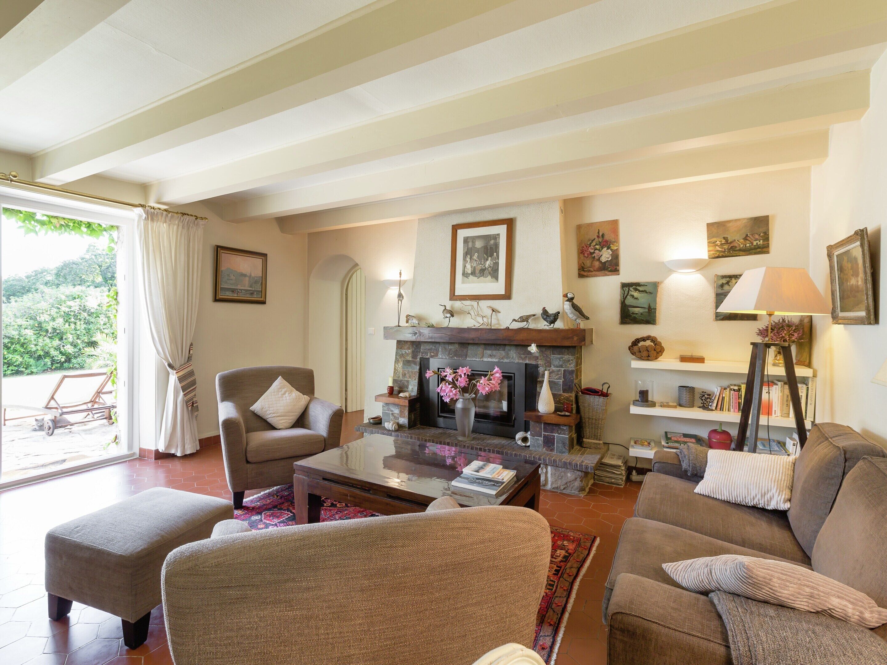 House | Living room