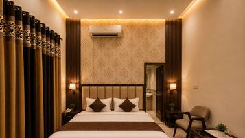 In-room safe, soundproofing, free WiFi