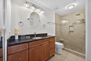 Bathroom - New Listing Luxury Oceanfront 2 BR Sea Cloisters Beach & Bike Rentals Included (Hilton Head Island)