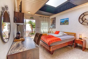 Zimmersafe, Schreibtisch, Reisekinderbett, kostenloses WLAN