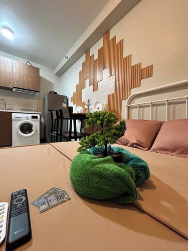 Room-aesthetic, Cozy and Modern Pool and