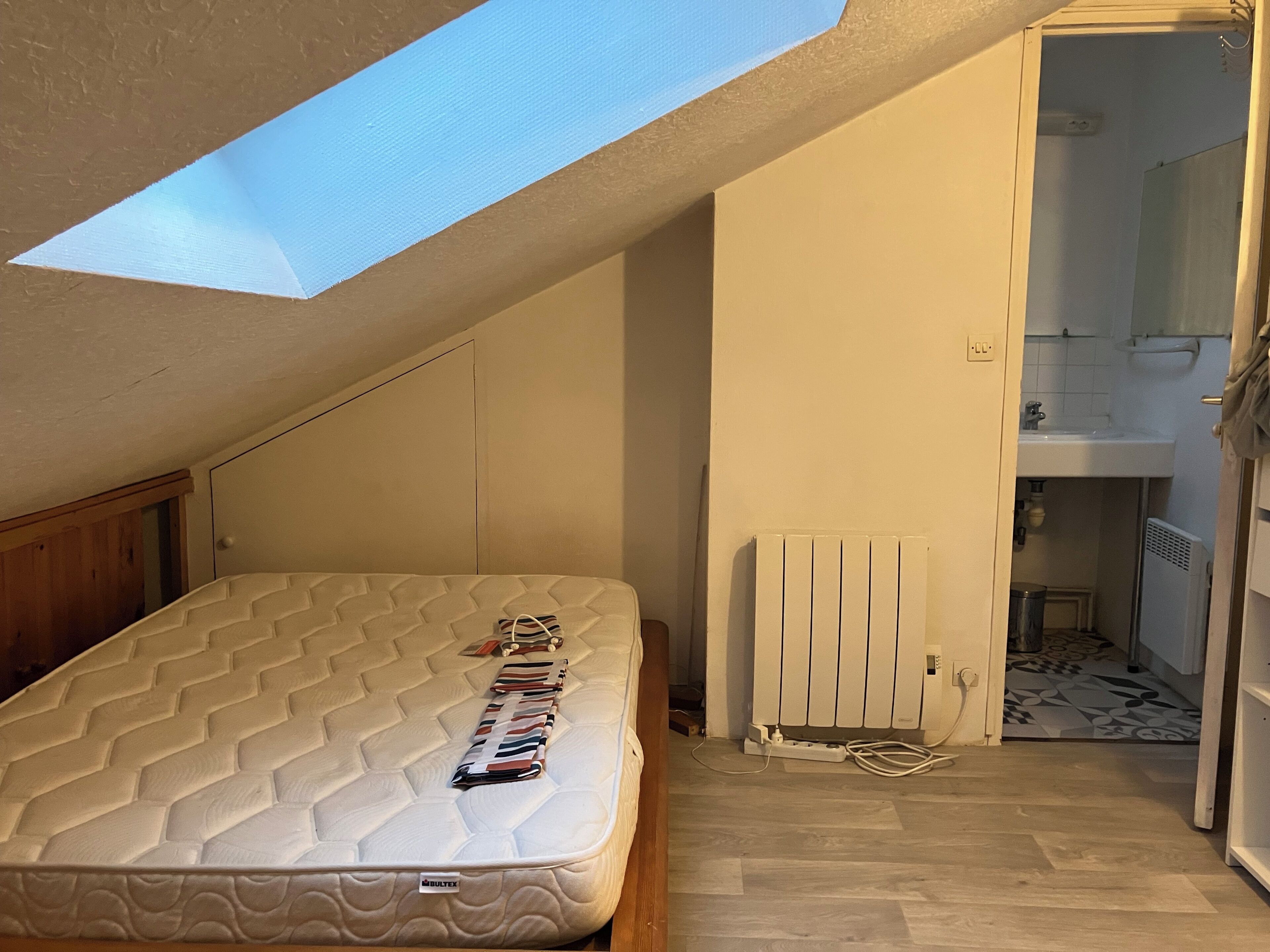 Wi-Fi gratuit, draps fournis