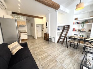 TV - Espace Barillerie 12 - Old Town (Nice)