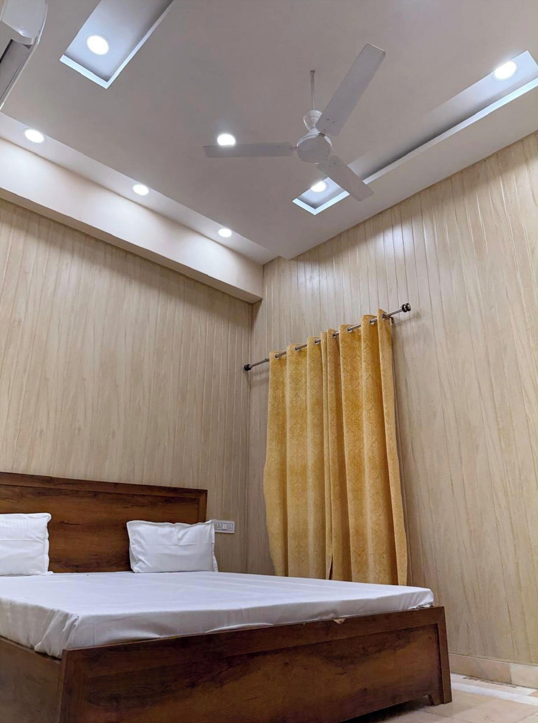 Kamar Double Deluks, AC | Seprai antialergi, meja kerja, kedap suara, dan Wi-Fi gratis