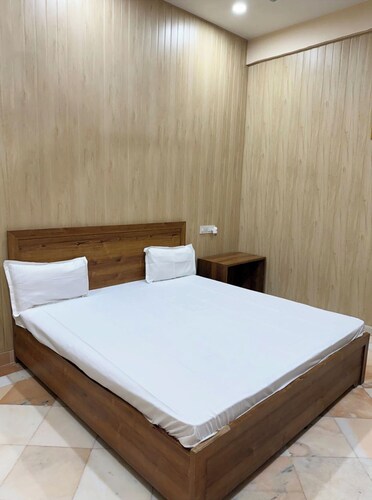 Hotel Shri RamLala Devsthanam Ayodhya