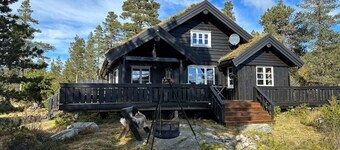 Cozy family cabin with sauna! Pets are allowed, up to 13 beds.