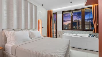 Chambre Double Design, balcon, vue ville | Bureau, rideaux occultants, fer et planche à repasser, Wi-Fi gratuit