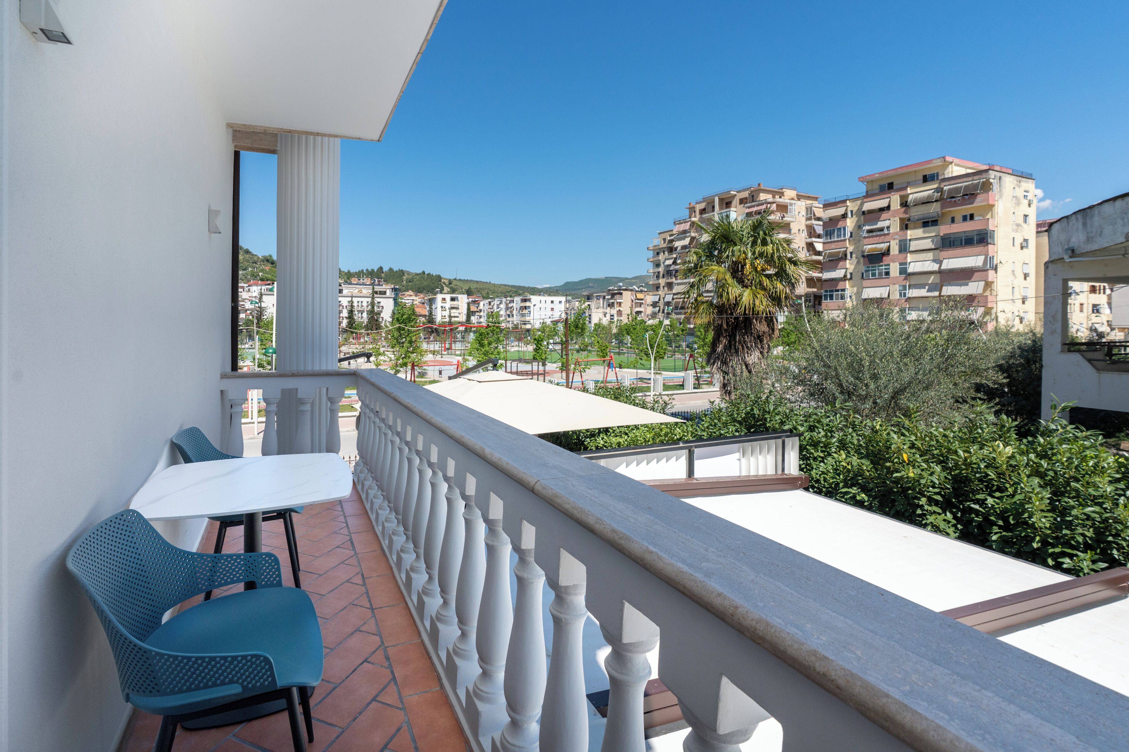 Chambre Double Supérieure, balcon, vue parc | Enceinte de l’hébergement