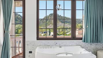 Design Double Room, Balcony, City View | Interior