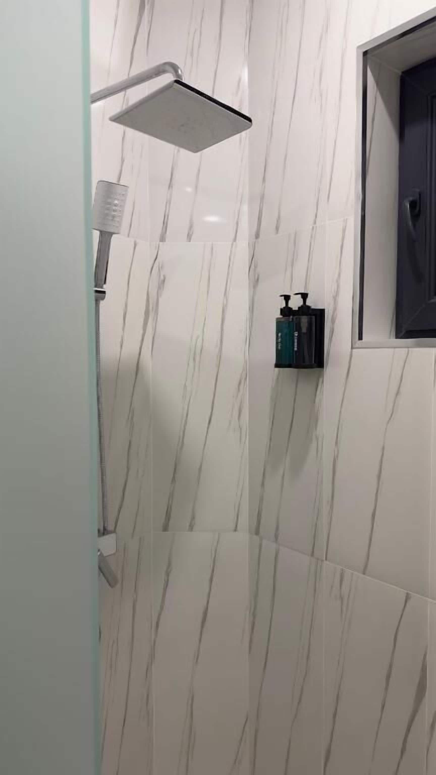 Chambre Triple Classique | Salle de bain | Chaussons