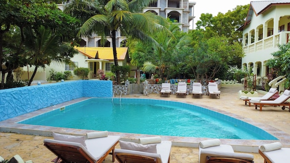 Outdoor pool - Samridhi Bustani Oasis (Nungwi)