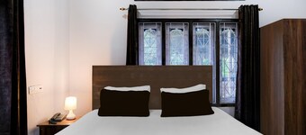 Saver Single Hotel Aniruddha Grand
