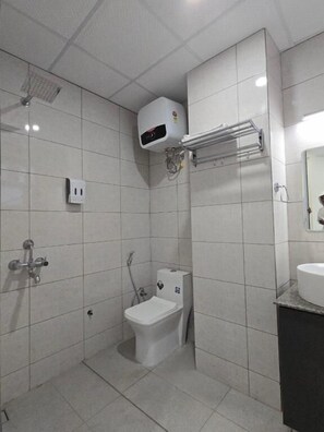 Bathroom - Shft-In Hotel (Noida)