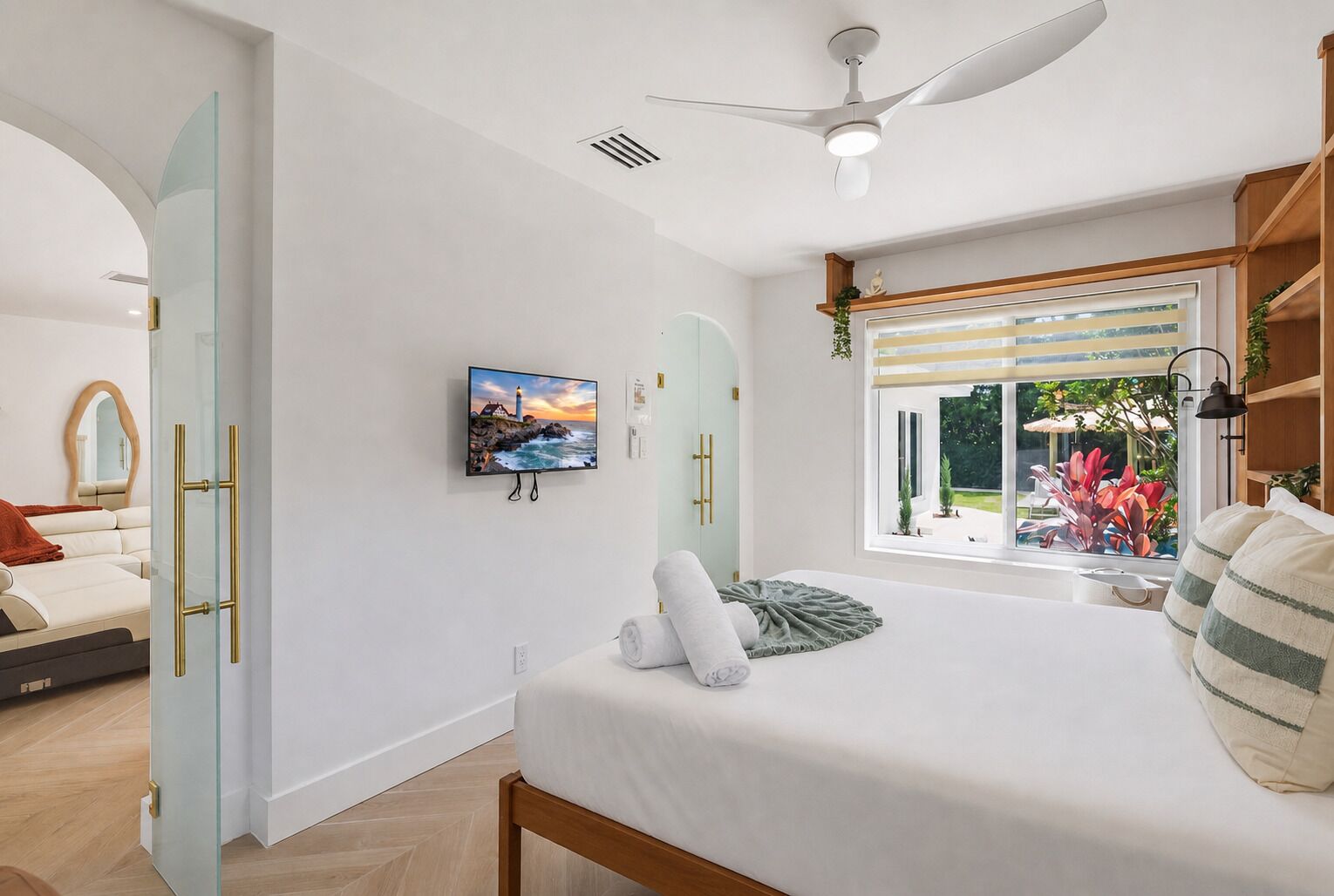 Desk, iron/ironing board, travel crib, free WiFi