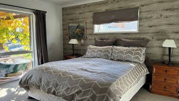 WiFi, bed sheets