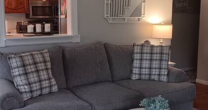 Serene 2-bedroom bed & breakfast in charming Saugerties