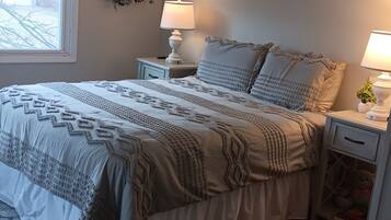 Iron/ironing board, internet, bed sheets
