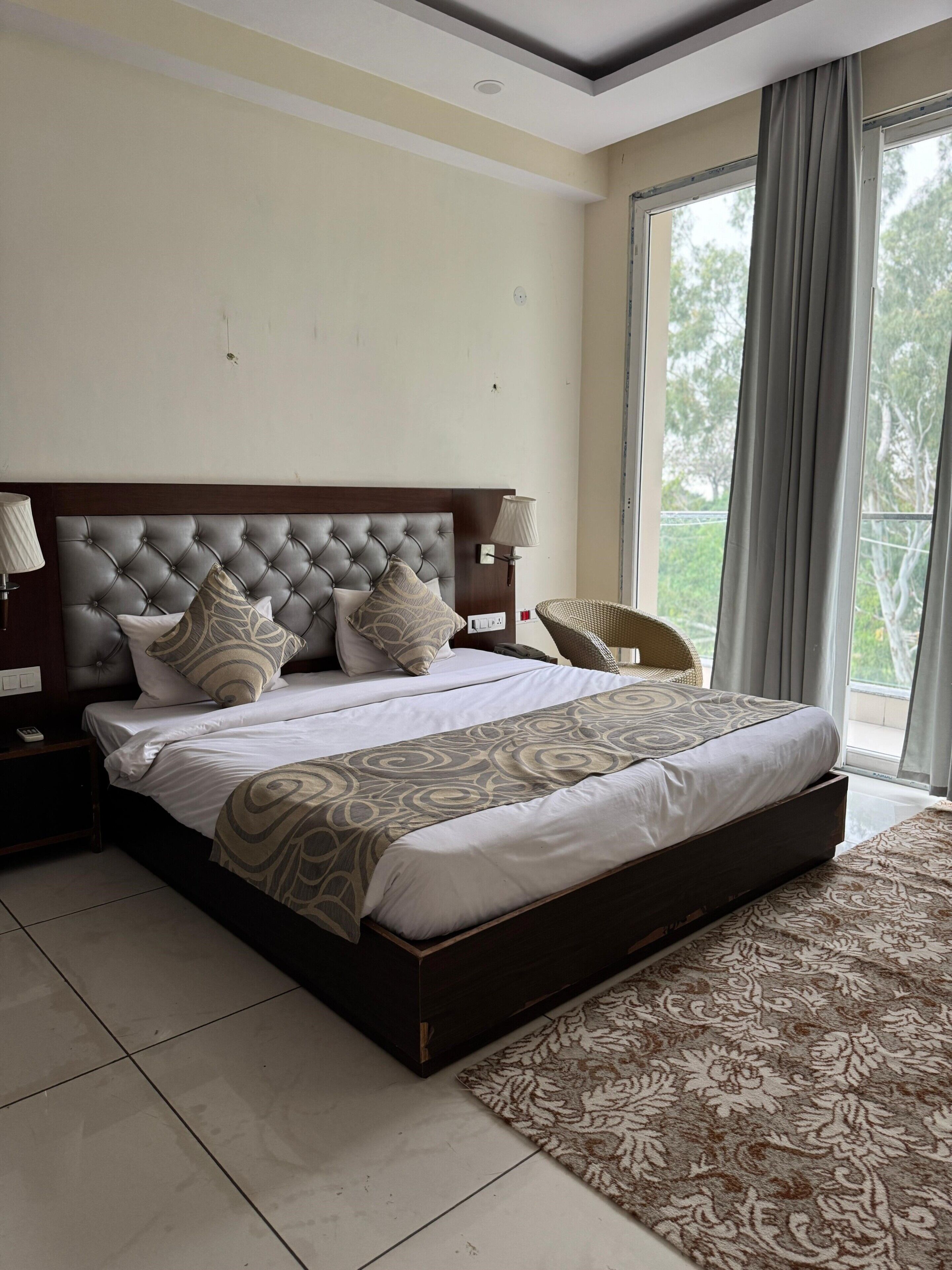 Deluxe Double Room, City View | Desk, free WiFi, bed sheets
