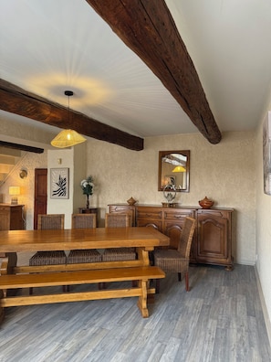 Dining - Liorelys en Provence - Charming house with swimming pool (L'Isle-sur-la-Sorgue)