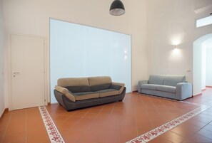Interior - The Supreme Penthouse | Iconic Terrace in Old Naples for group 5BR/5BA (Napoli)