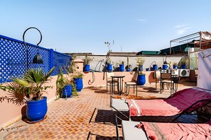 Khu ẩm thực ngoài trời