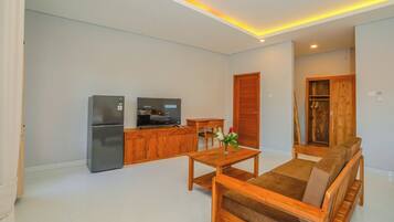 Family Studio Suite | Living area